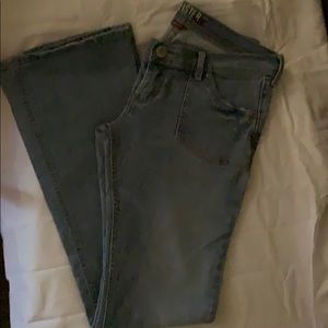 Hollister Jeans size 5 hipsters.